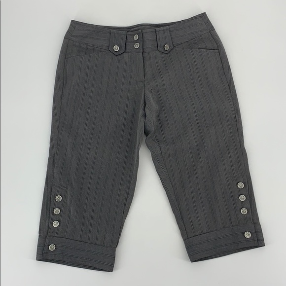 No Boundaries Gray Pinstripe Capri Pants